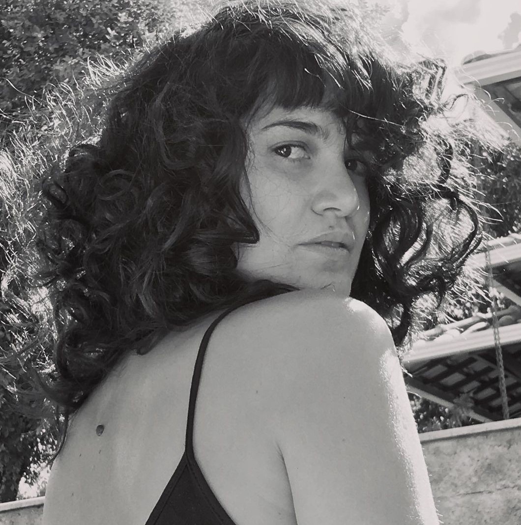 嘉露蓮·卡瓦爾坎蒂的照片