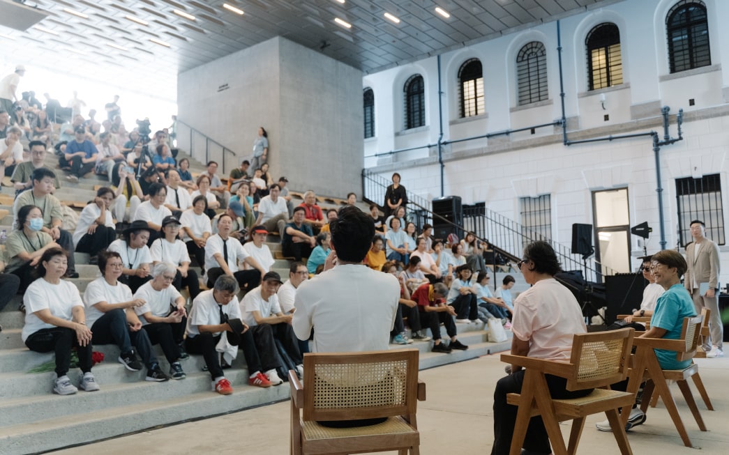 Key Visual of Community Showcases