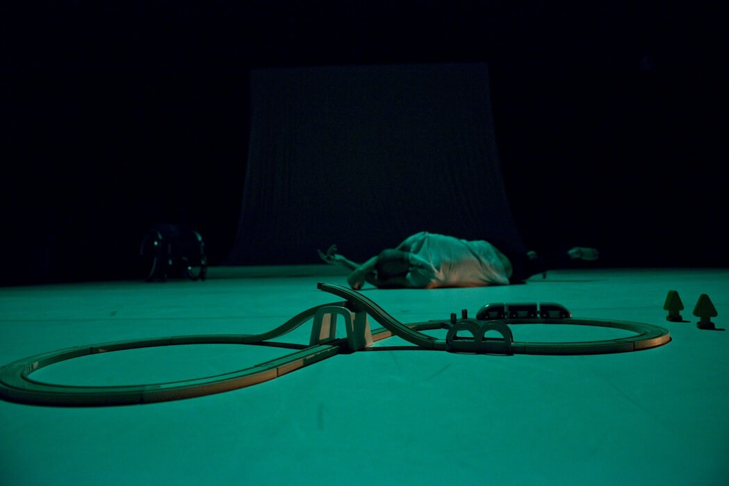 Photo Session - Precarious Moves photo 5